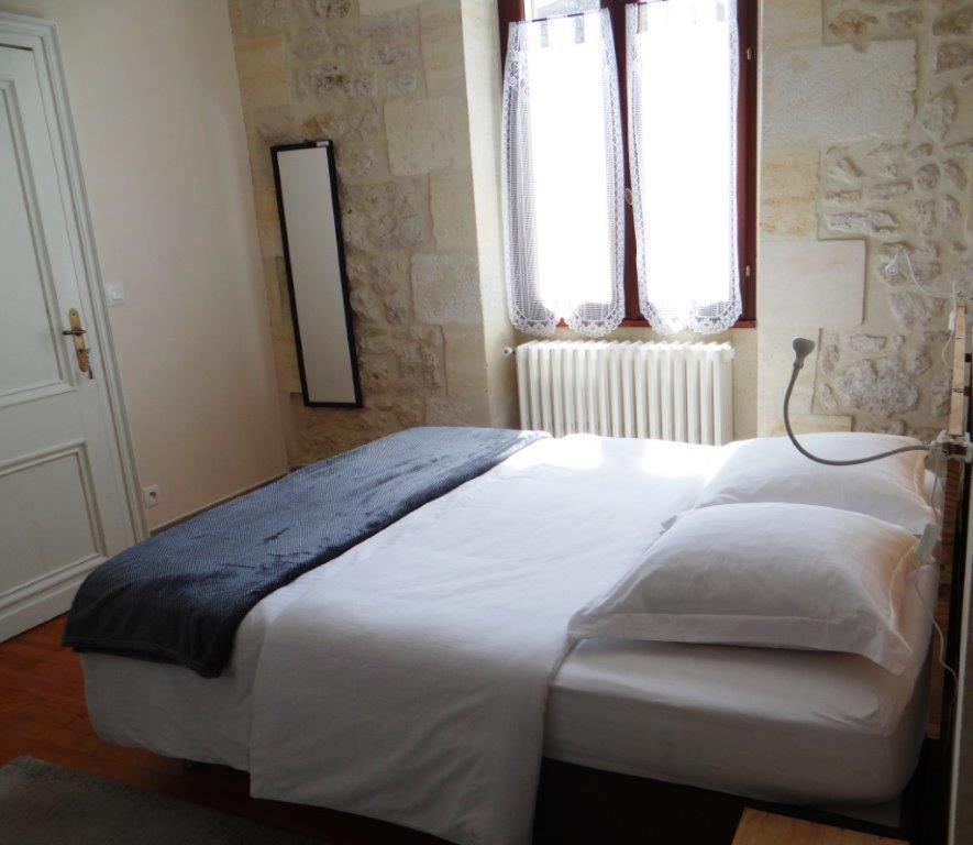 サン・テステフ Au Coeur Des Vignobles Bed & Breakfast エクステリア 写真